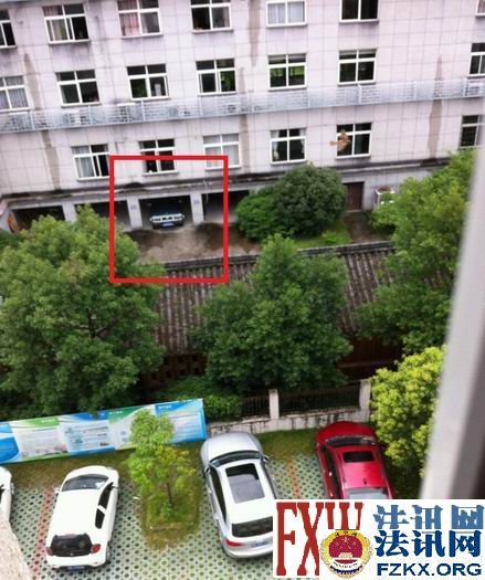 景宁检察院的违建楼堂馆所,发现该车停在车库没有使用